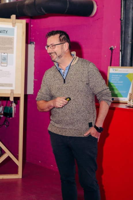 Remco Messing, senior projectmanager en oprichter Brass Projectregie BV, presenteert bij Merwede LAB Utrecht over duurzame gebiedsontwikkeling